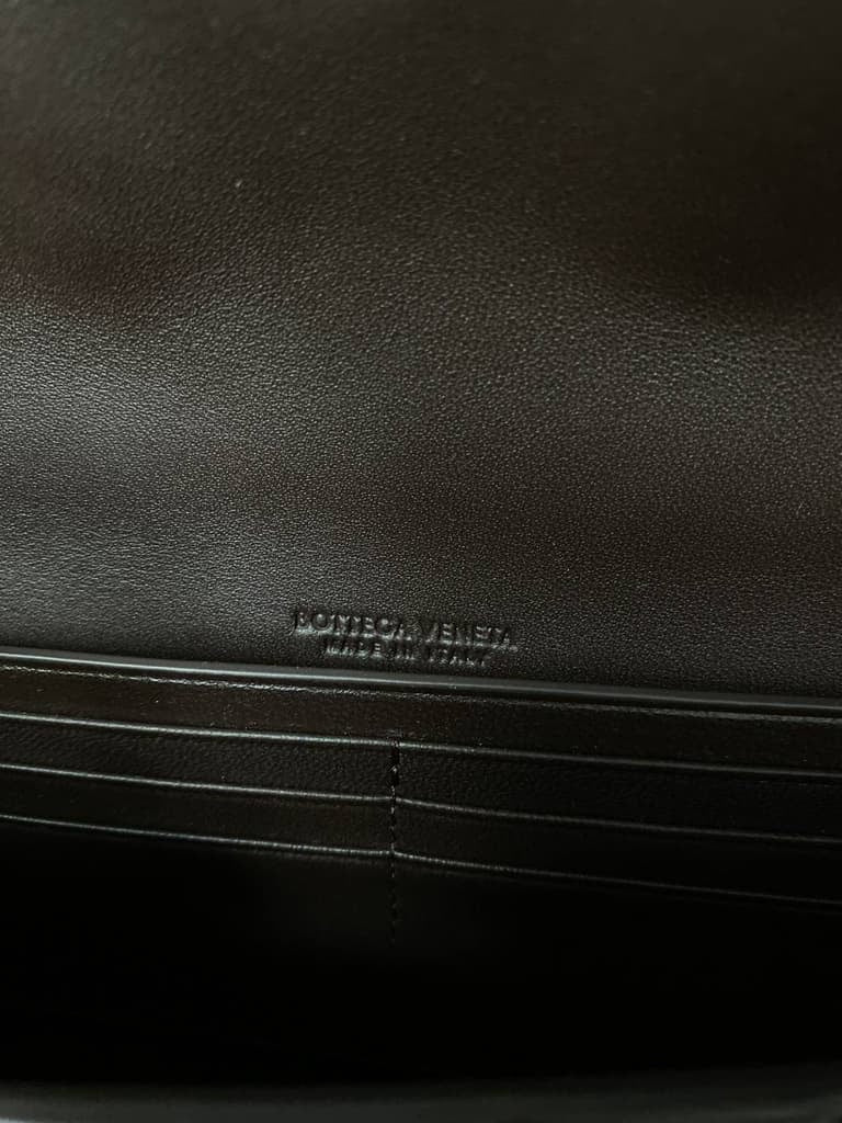 Bottega Veneta Andiamo Clutch in Genuine Leather Box Included