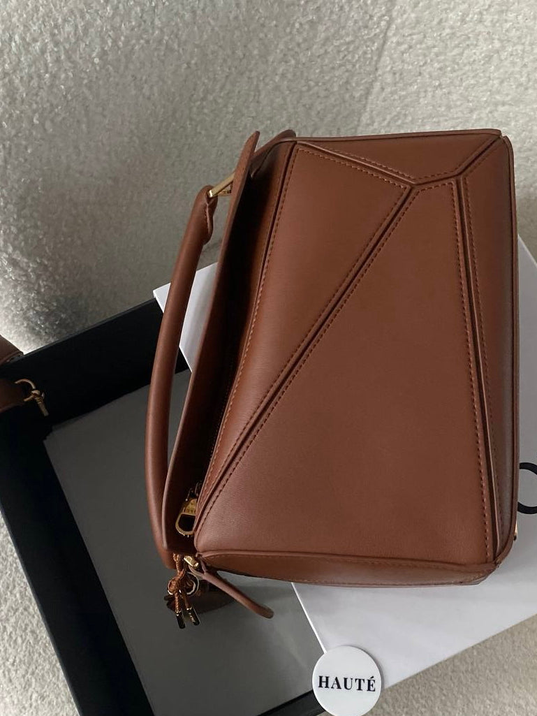 Loewe Puzzle Featherlight