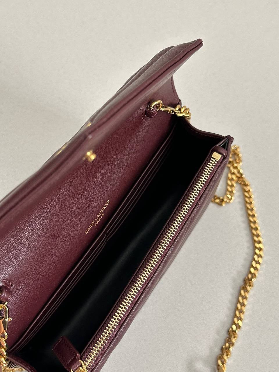 Prive - Chain Wallet (WOC) in Lambskin Leather