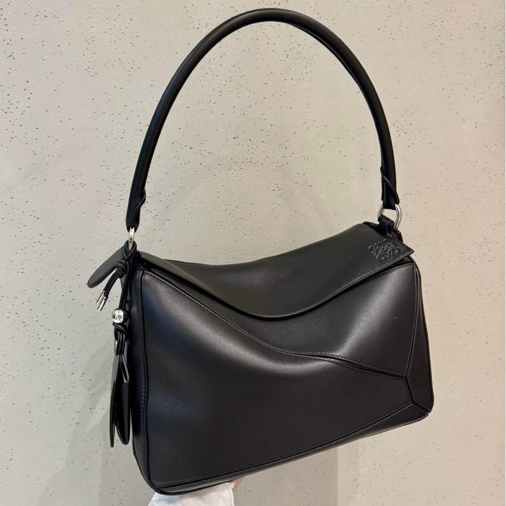 Loewe Puzzle Featherlight