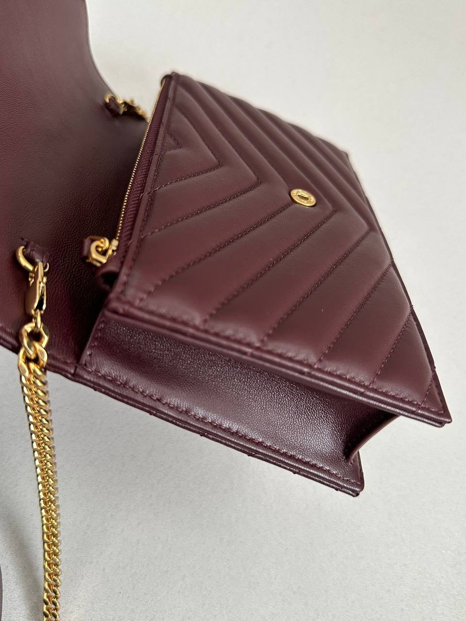 Prive - Chain Wallet (WOC) in Lambskin Leather