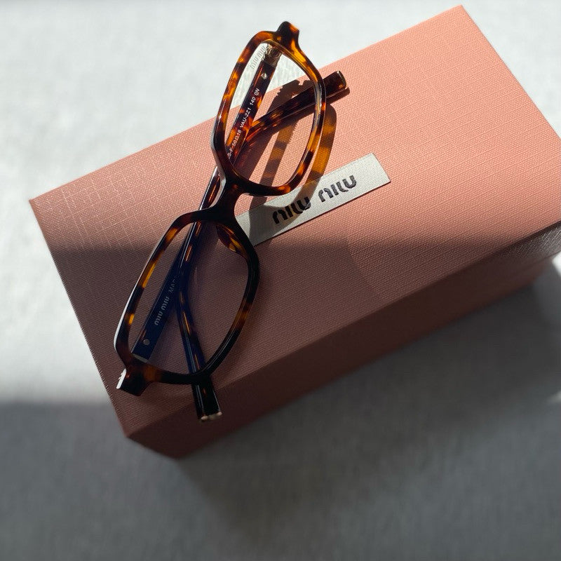 Regard Sunglasses in Acetate | Rectangular / Oval Frame