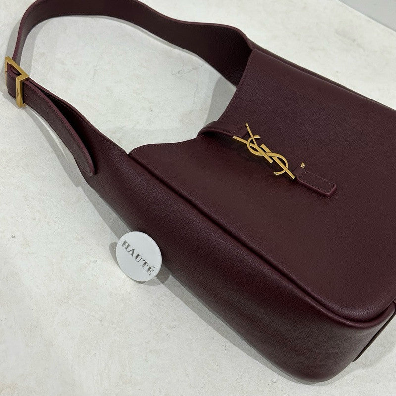 YSL Le 5 Supple Small Large in Grained Leather