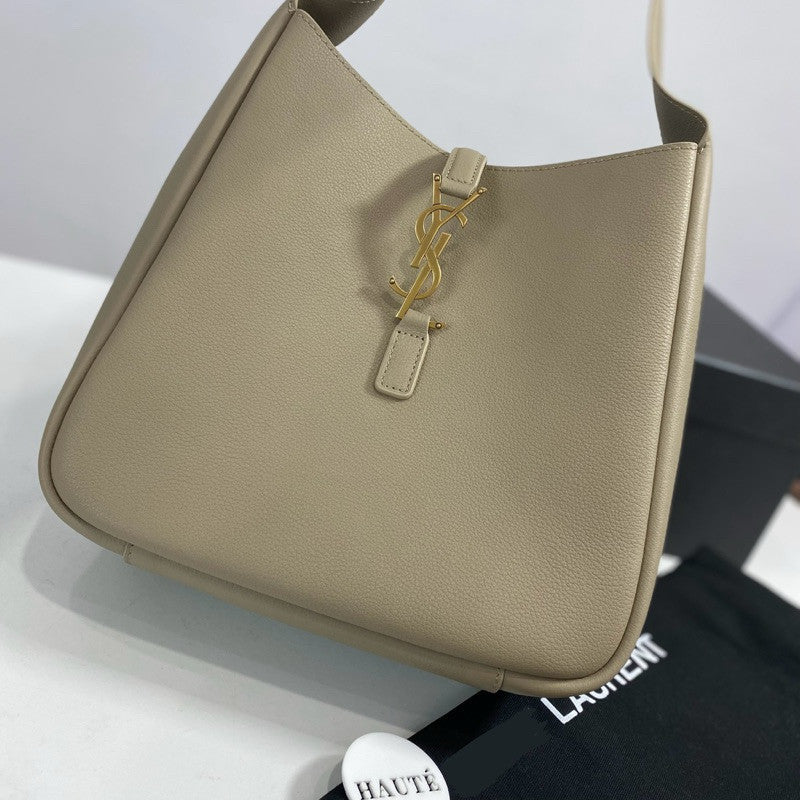 YSL Le 5 Supple Small Large in Grained Leather