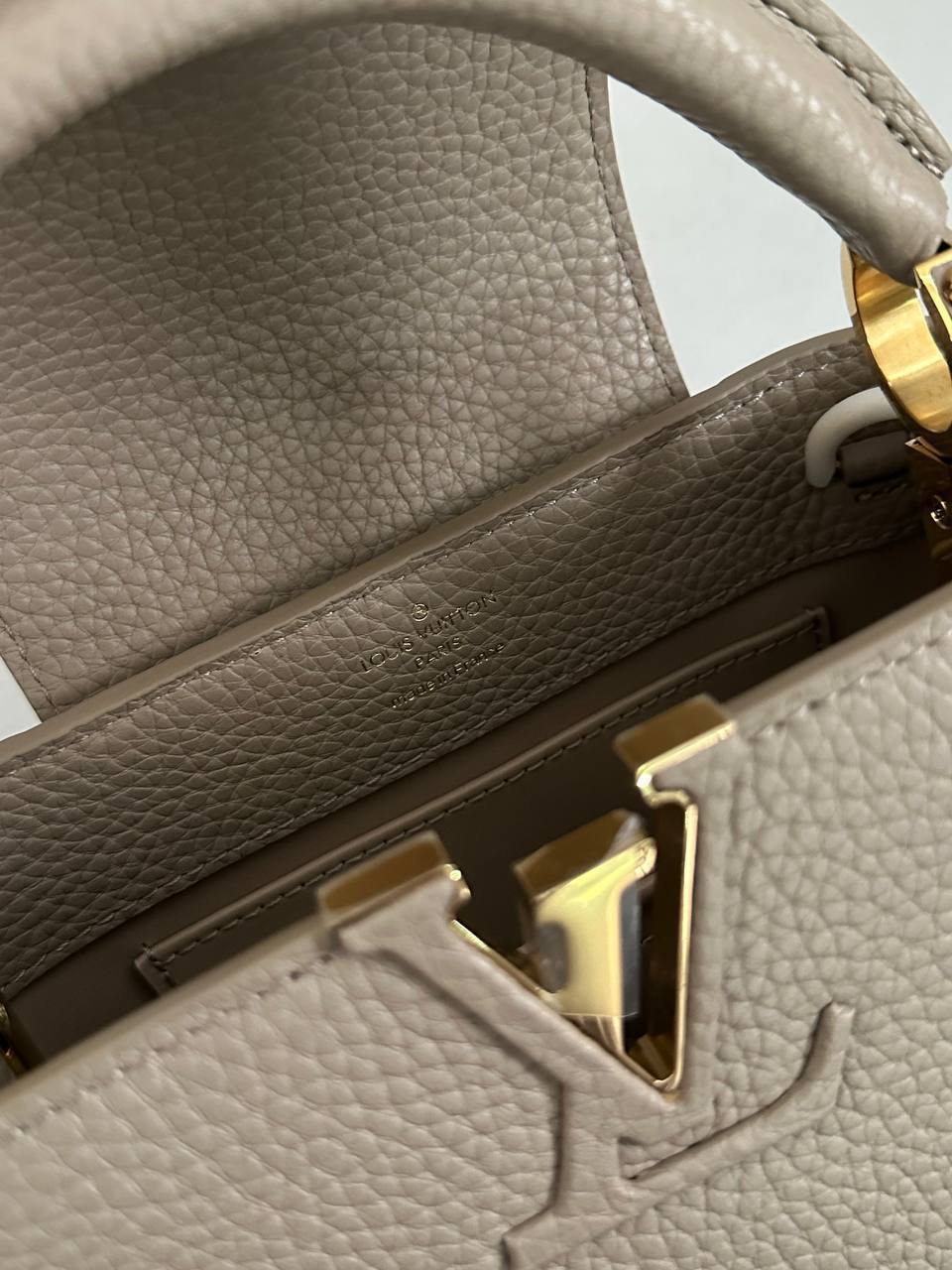 LV Capucines BB