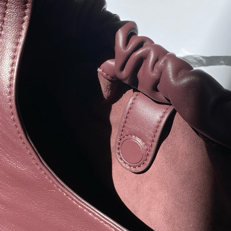 Loewe Squeeze Bag