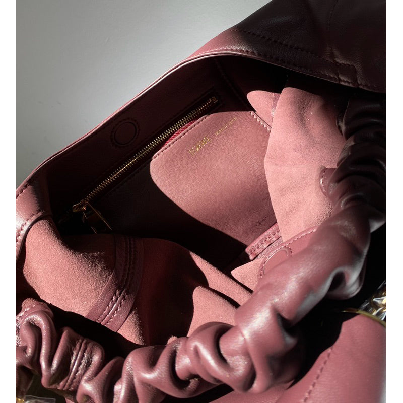 Loewe Squeeze Bag