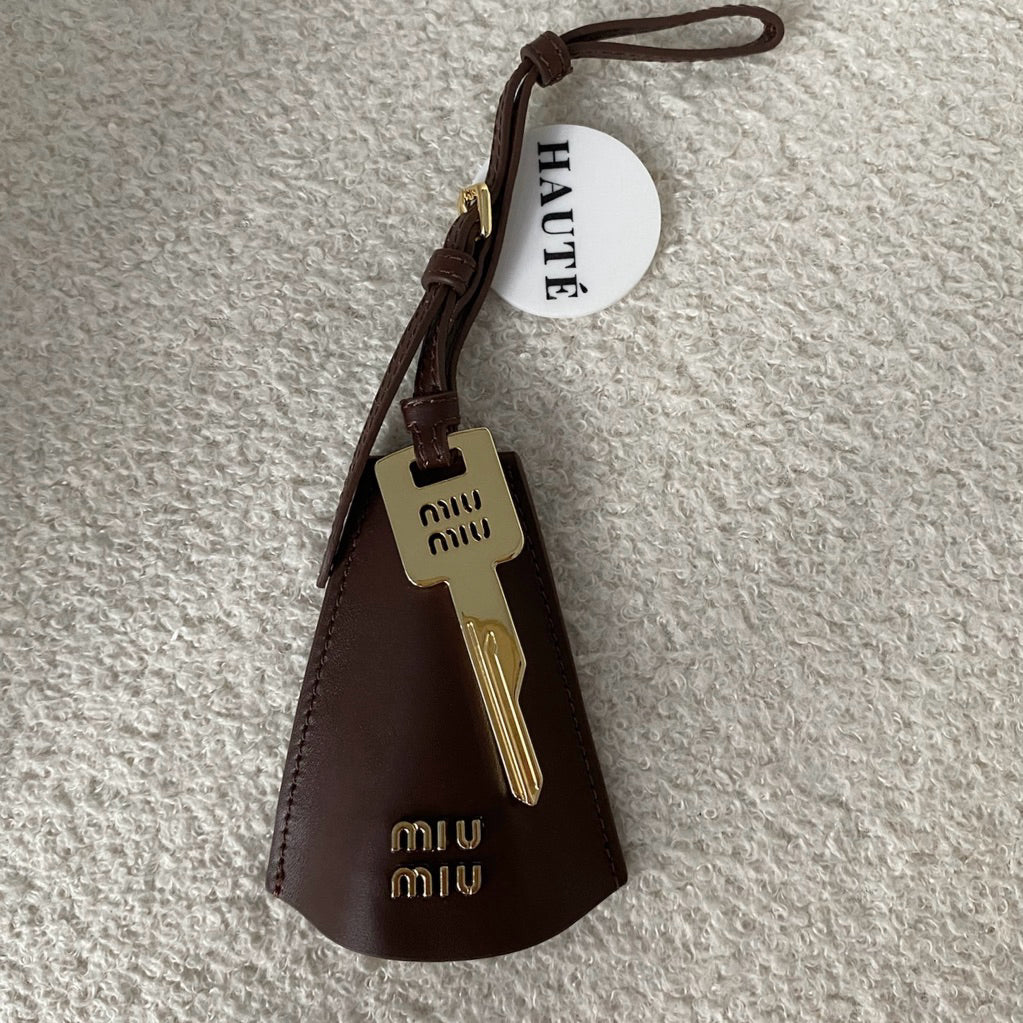 Miu Miu Leather Trick Charm | Aksesoris Tas Branded Elegan Stylish Premium