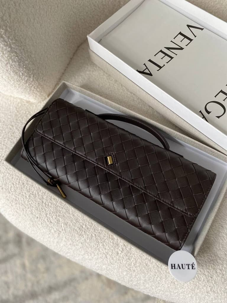 Bottega Veneta Andiamo Clutch in Genuine Leather Box Included
