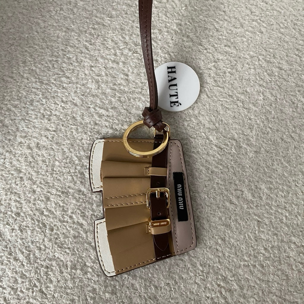 Miu Miu Leather Trick Charm | Aksesoris Tas Branded Elegan Stylish Premium