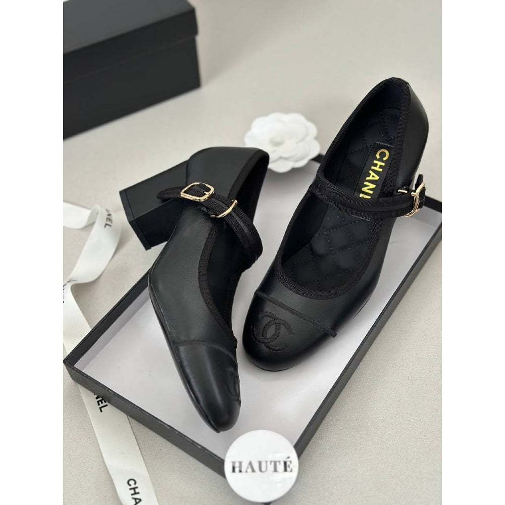 Chanel Mary Janes Flats Pump in Fabric / Genuine Leather Ready Stock