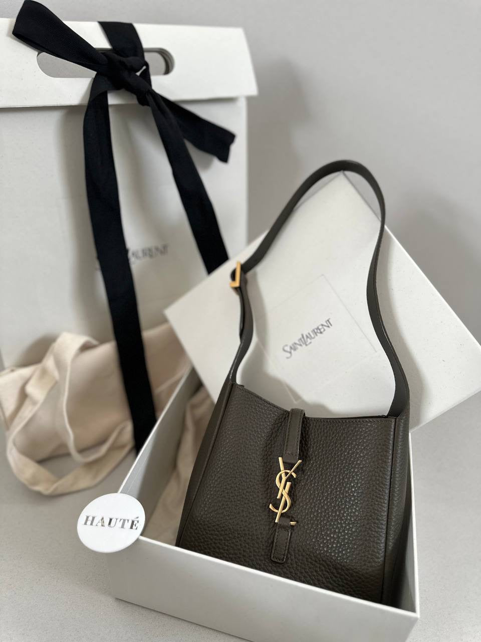 Prive - Le 5 Baby in Grained Leather Light Musk