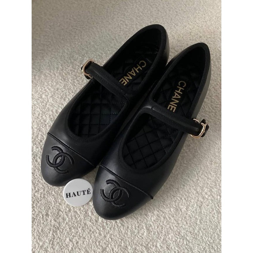 Chanel Mary Janes Flats Pump in Fabric / Genuine Leather Ready Stock