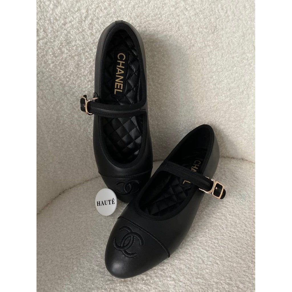 Chanel Mary Janes Flats Pump in Fabric / Genuine Leather Ready Stock