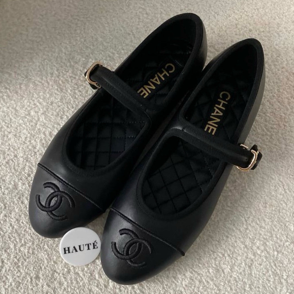 Chanel Mary Janes Flats Pump in Fabric / Genuine Leather Ready Stock