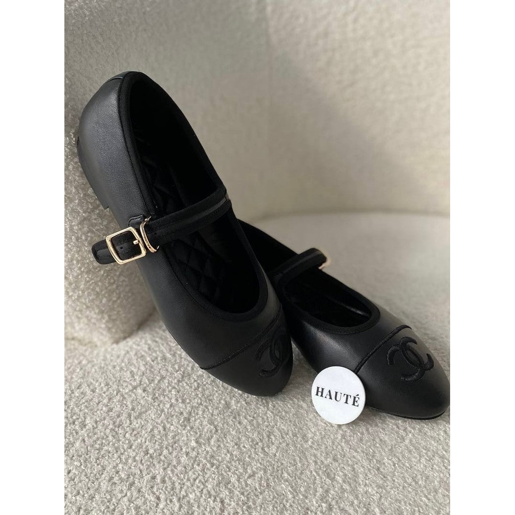 Chanel Mary Janes Flats Pump in Fabric / Genuine Leather Ready Stock